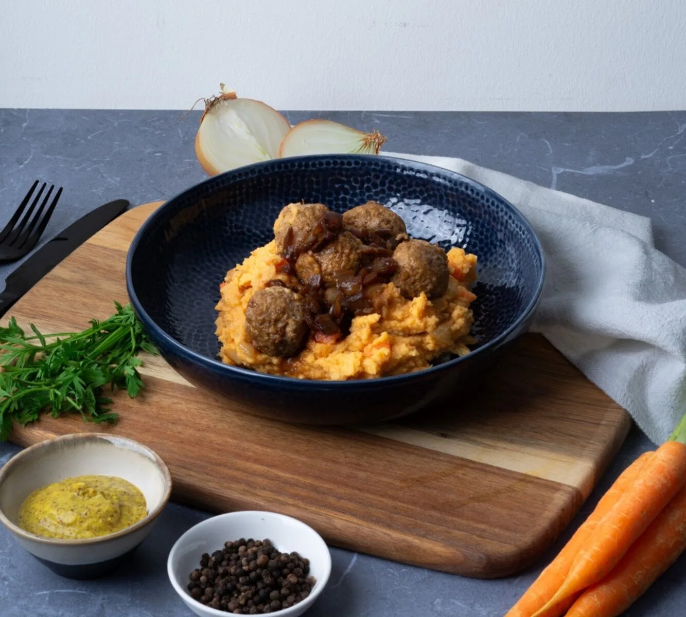 Kartoffel-Möhren stampf - Meatballs