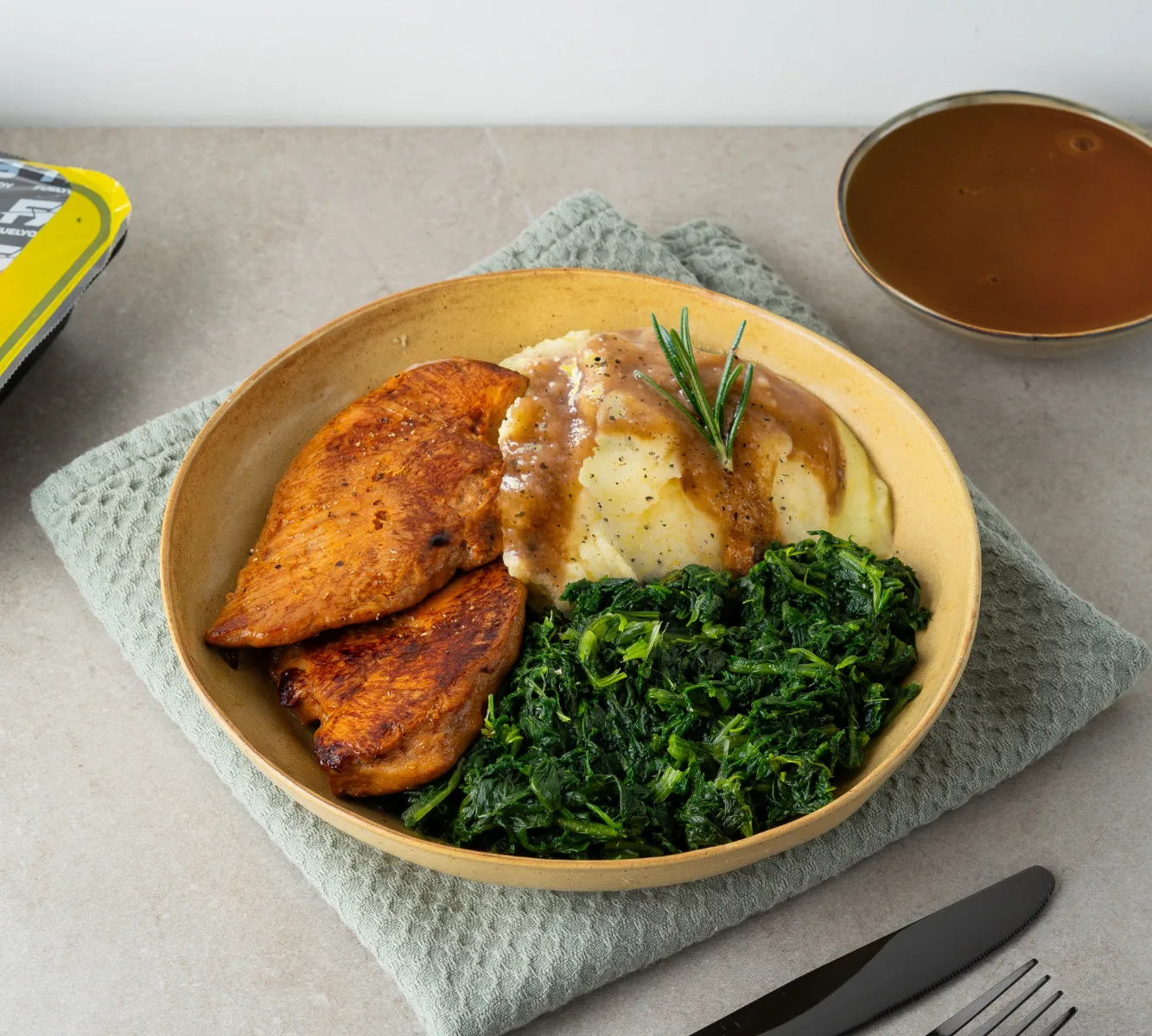 Mashed Potato - Chicken Breast - Spinach (with gravy) [BULK]