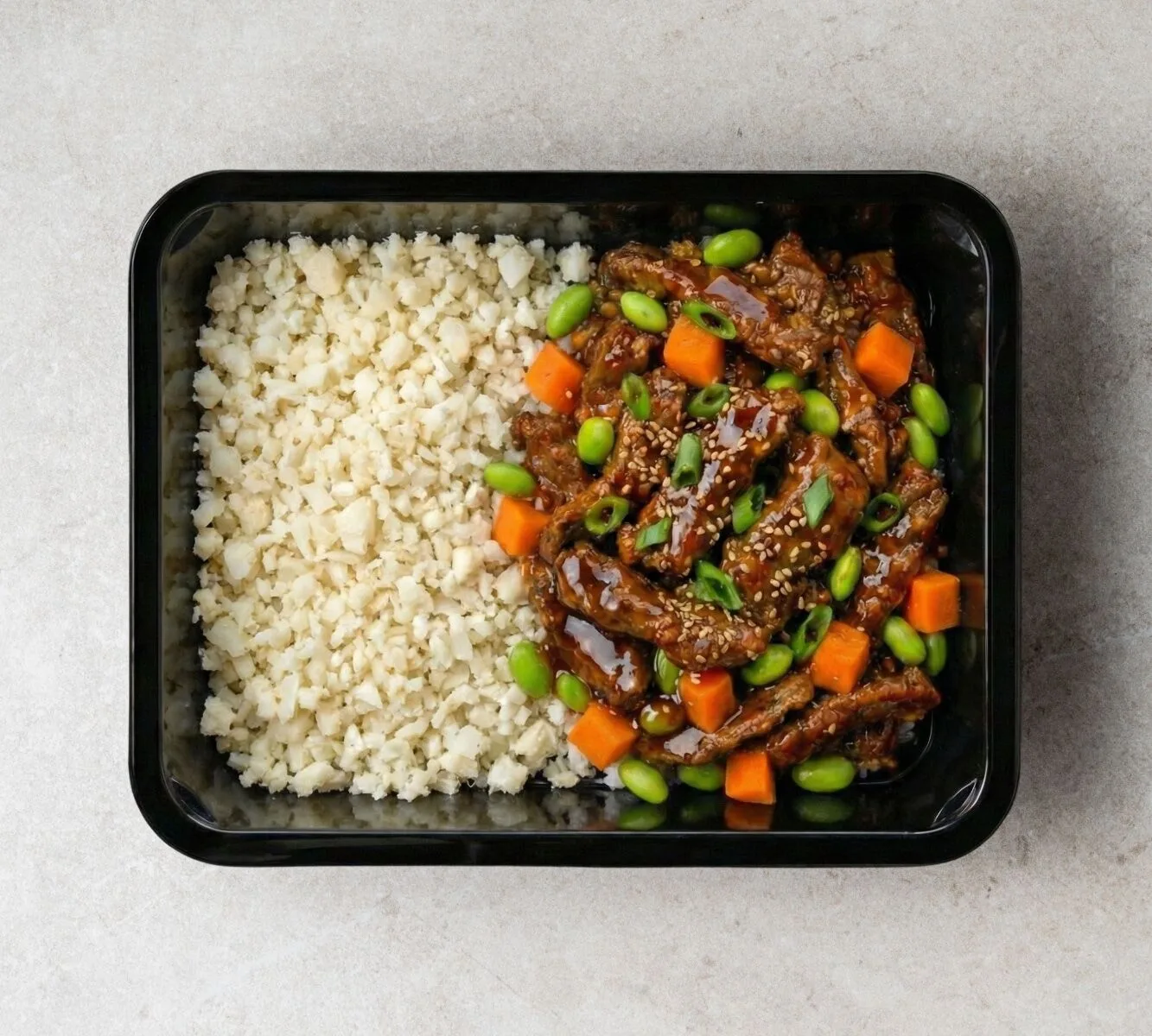 Heiße koreanische Rindfleisch-Blumenkohl-Reisschüssel [LOWCARB]