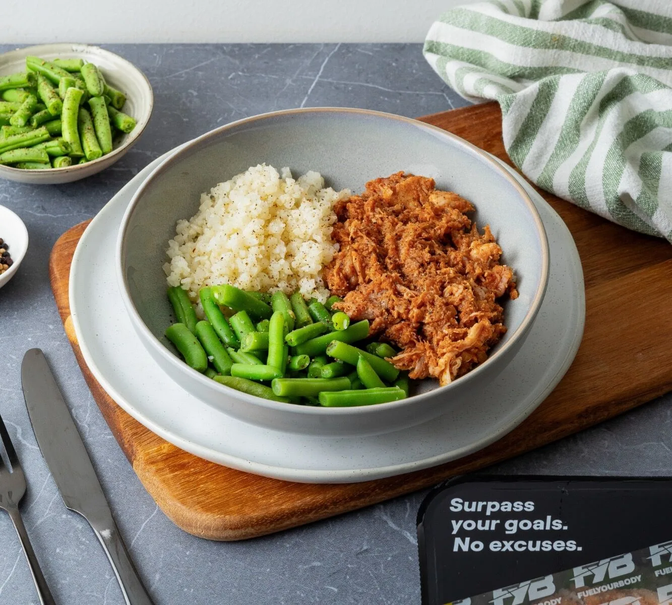 Blumenkohlreis - BBQ Pulled Chicken - Brechbohnen [LOWCARB]