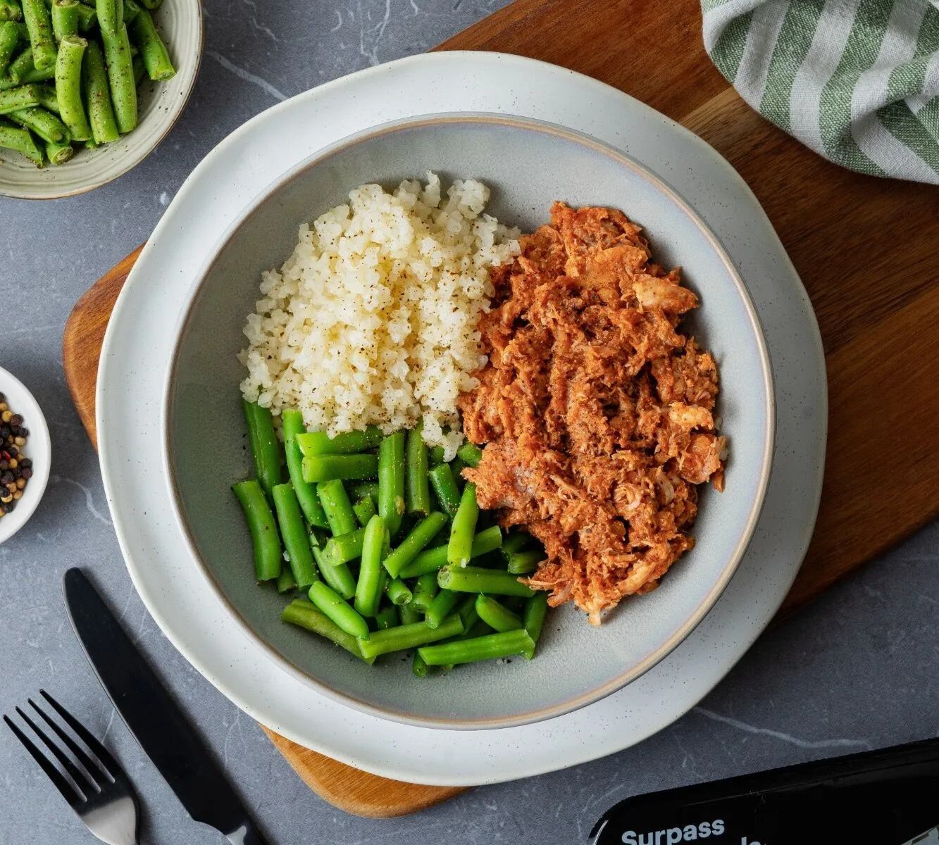 Bloemkoolrijst - BBQ Pulled Chicken - Sperziebonen [LOWCARB]