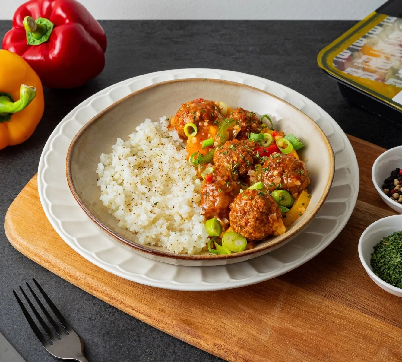 Cauliflower Rice - Sweet Chilli Meatballs - Peppers & Onion [LOWCARB]